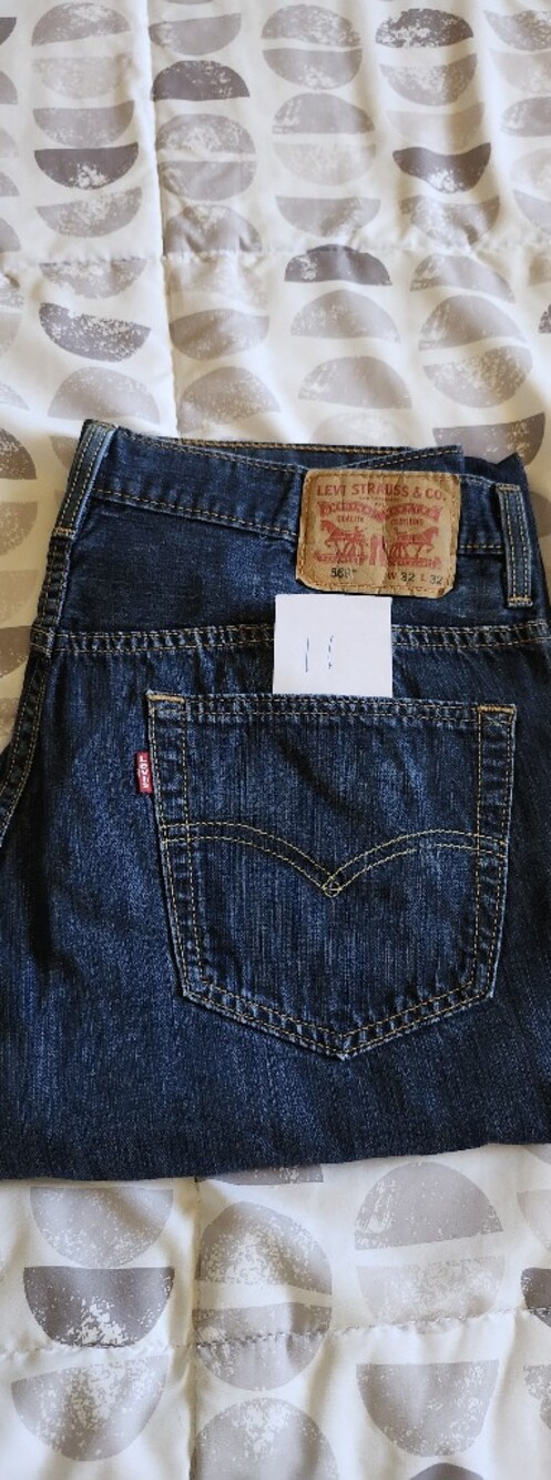 Authentic Levis 569 32/32
